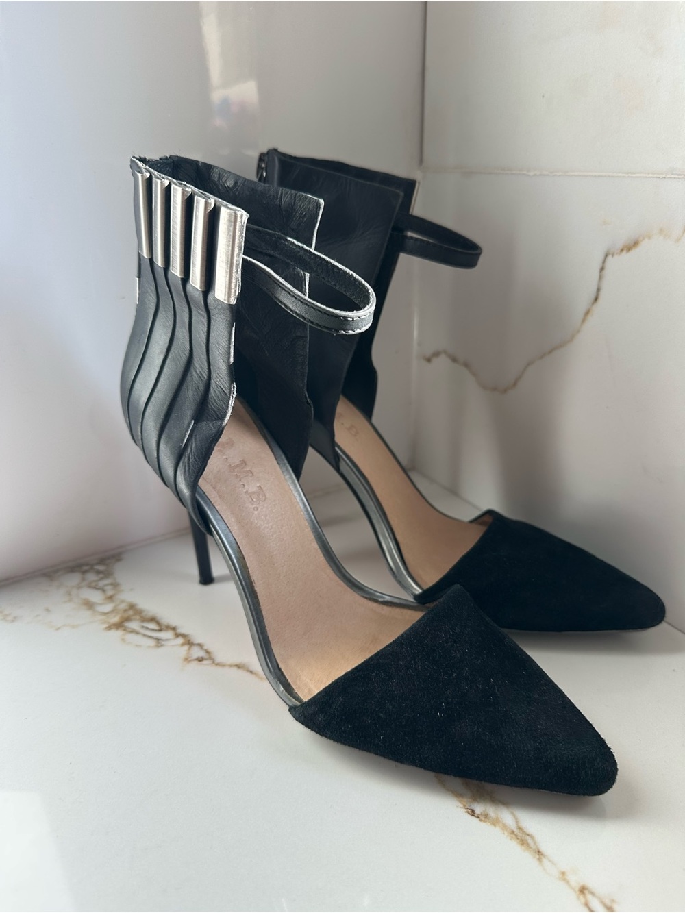 L.A.M.B. Black Suede Leather Pointed Toe Heels Size 6.5